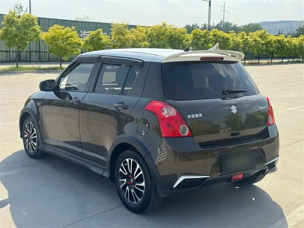 Suzuki Swift 2018 — фото 8