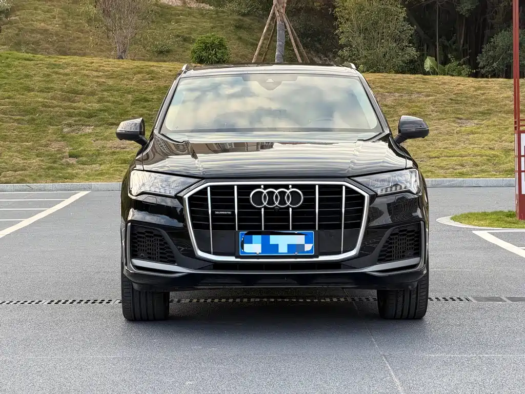 Audi Q7 2023 — фото 2