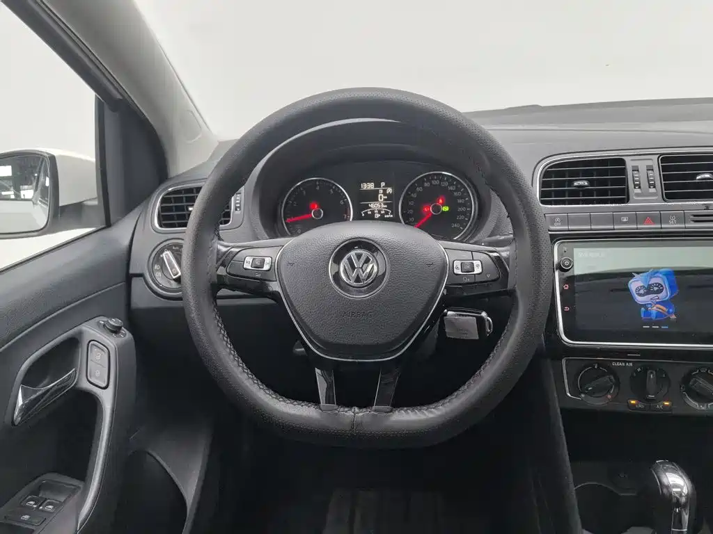 Volkswagen Polo 2018 — фото 11