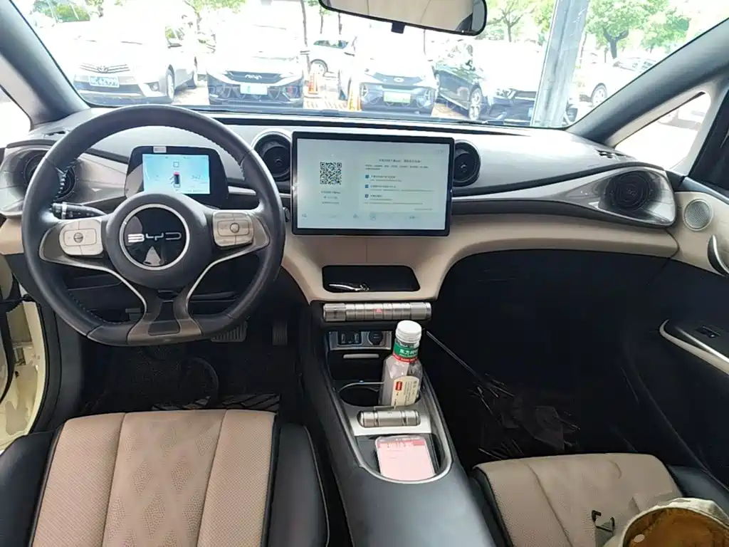 BYD Dolphin 2023 — фото 10