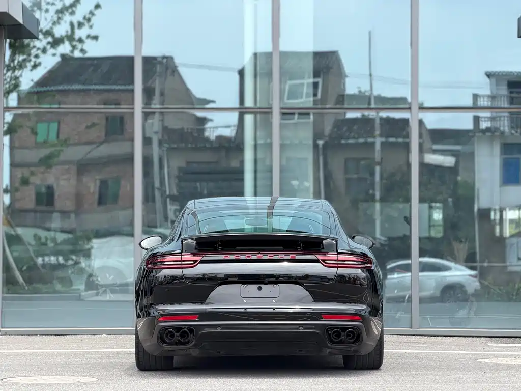 Porsche Panamera 2018 — фото 4
