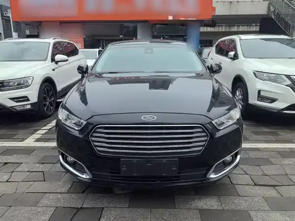 Ford Taurus 2016