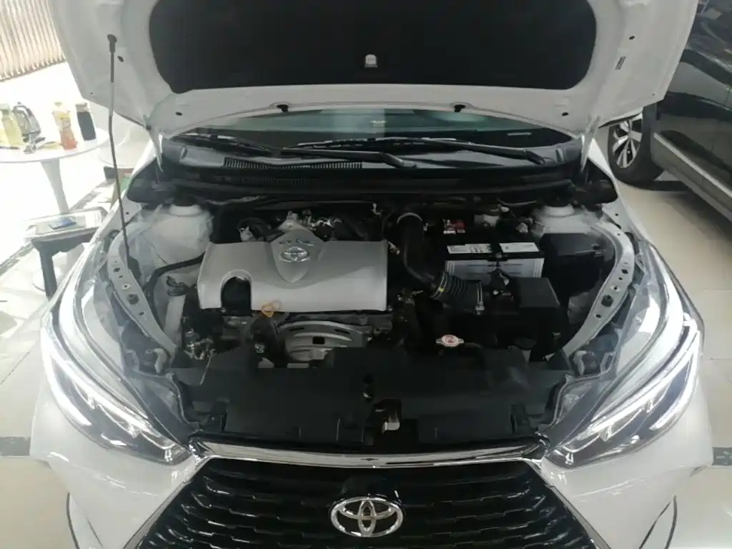 Toyota Yaris L 2021 — фото 20