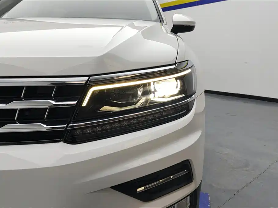 Volkswagen Tiguan L 2017 — фото 5