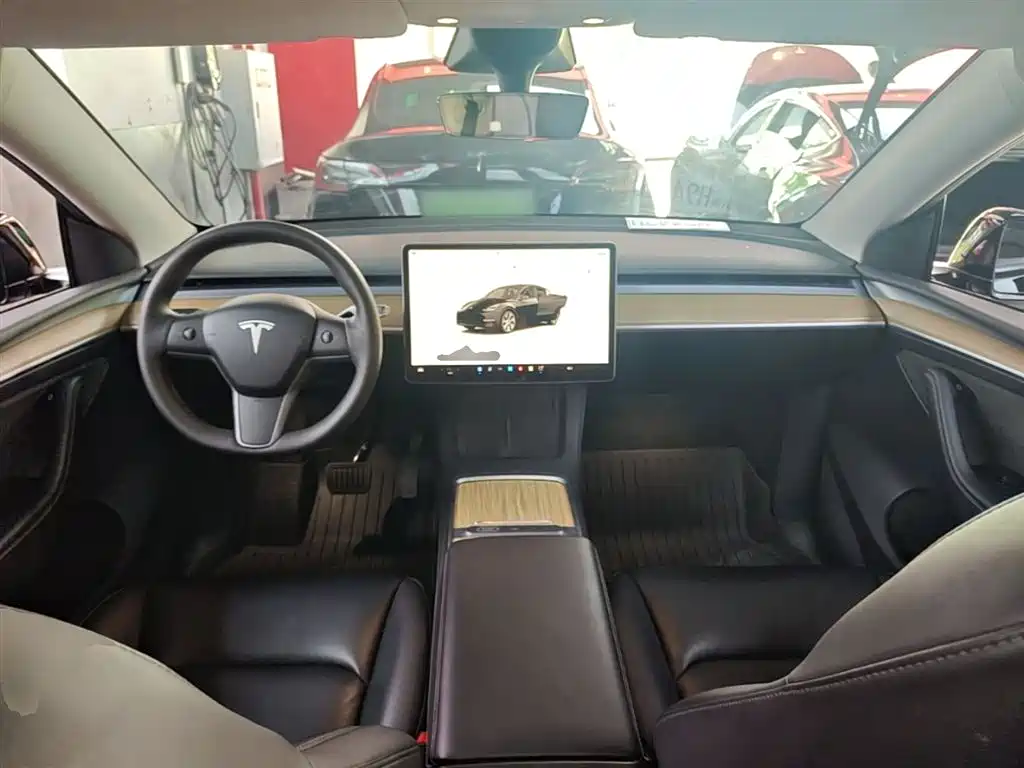 Tesla Model Y 2022 — фото 10
