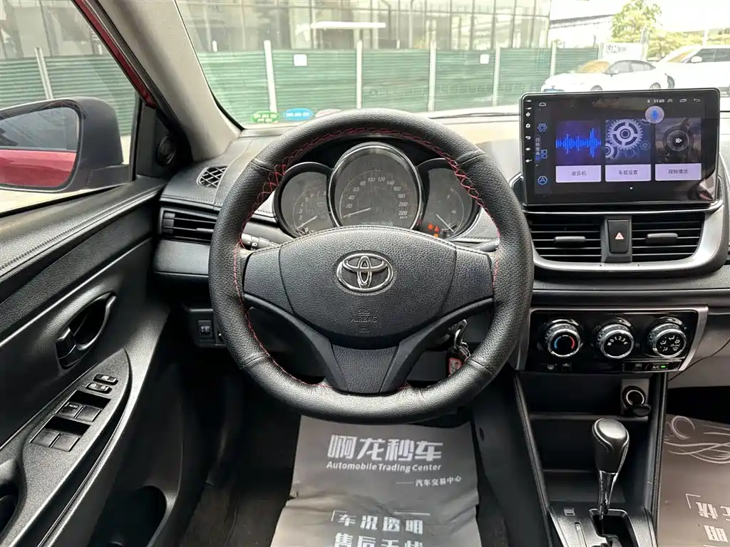 Toyota Yaris L 2020 — фото 8