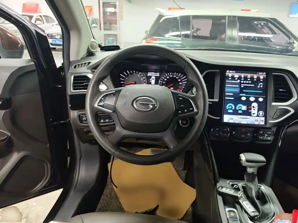 GAC Trumpchi GS4 2018 — фото 11
