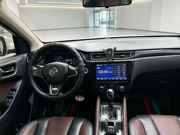 Dongfeng Scenery 580 2017