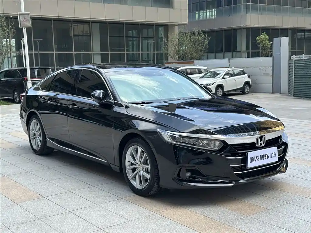Honda Accord 2022 — фото 11