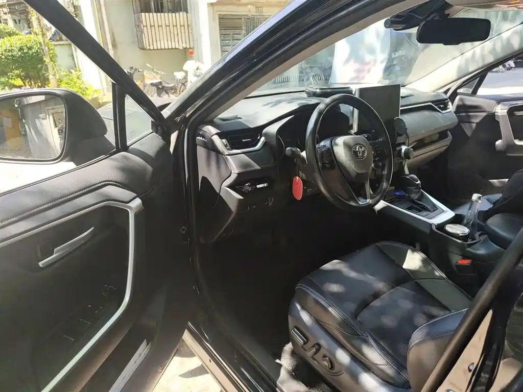 Toyota Wildlander 2021 — фото 12