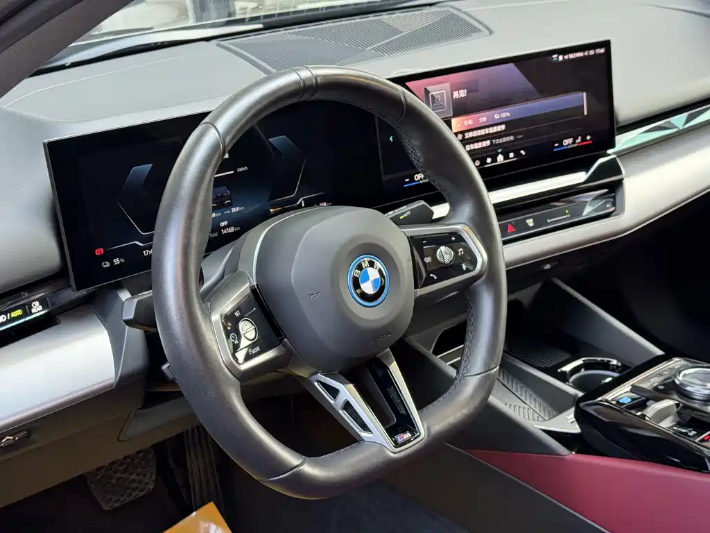 BMW i5 2025 — фото 16