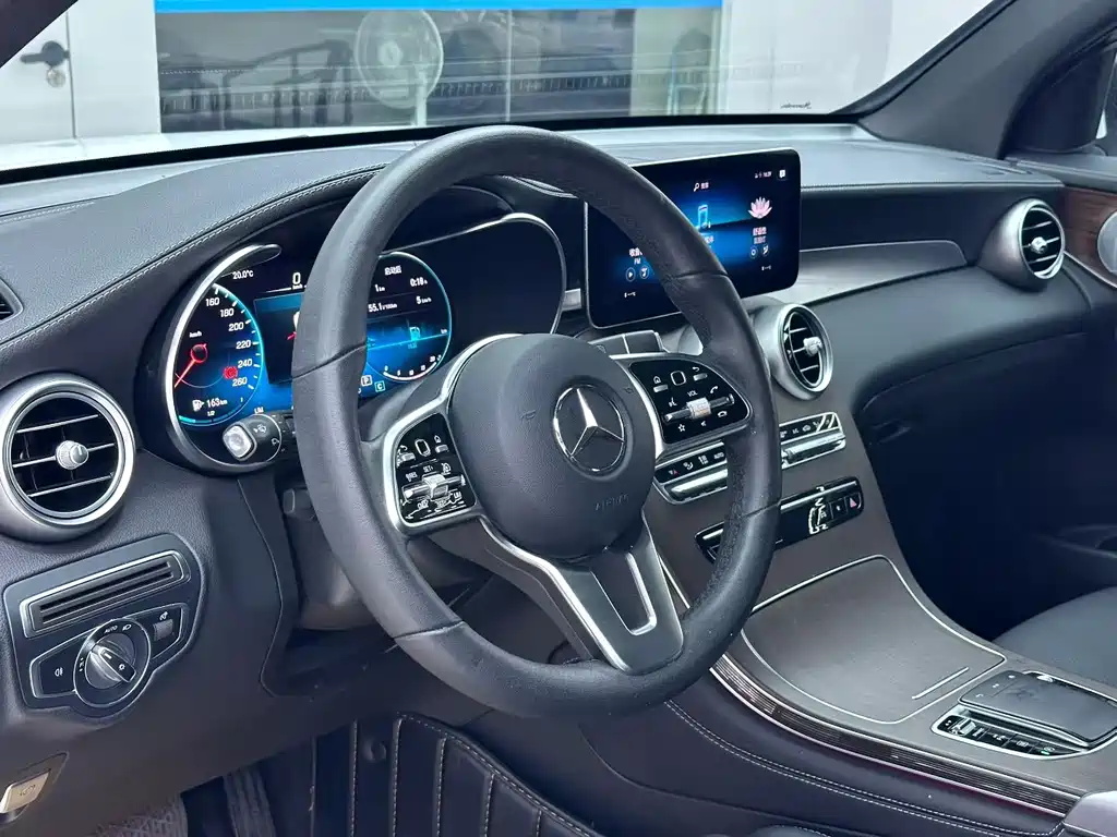 Mercedes-Benz GLC 2021 — фото 7