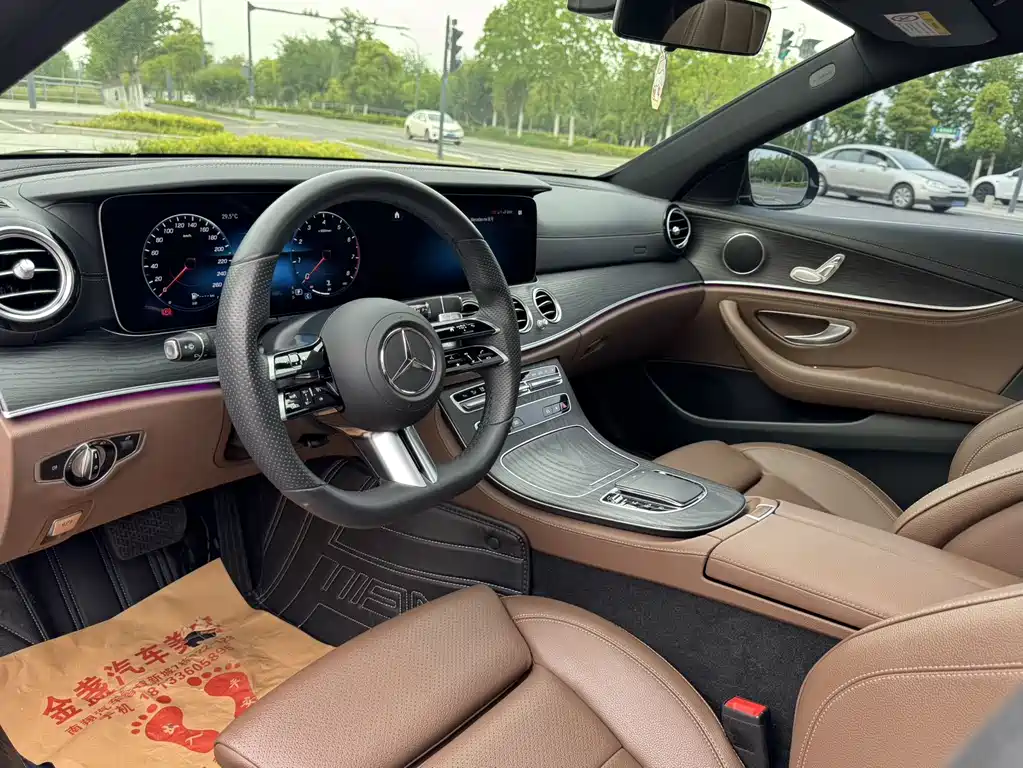 Mercedes-Benz E-Class 2022 — фото 4