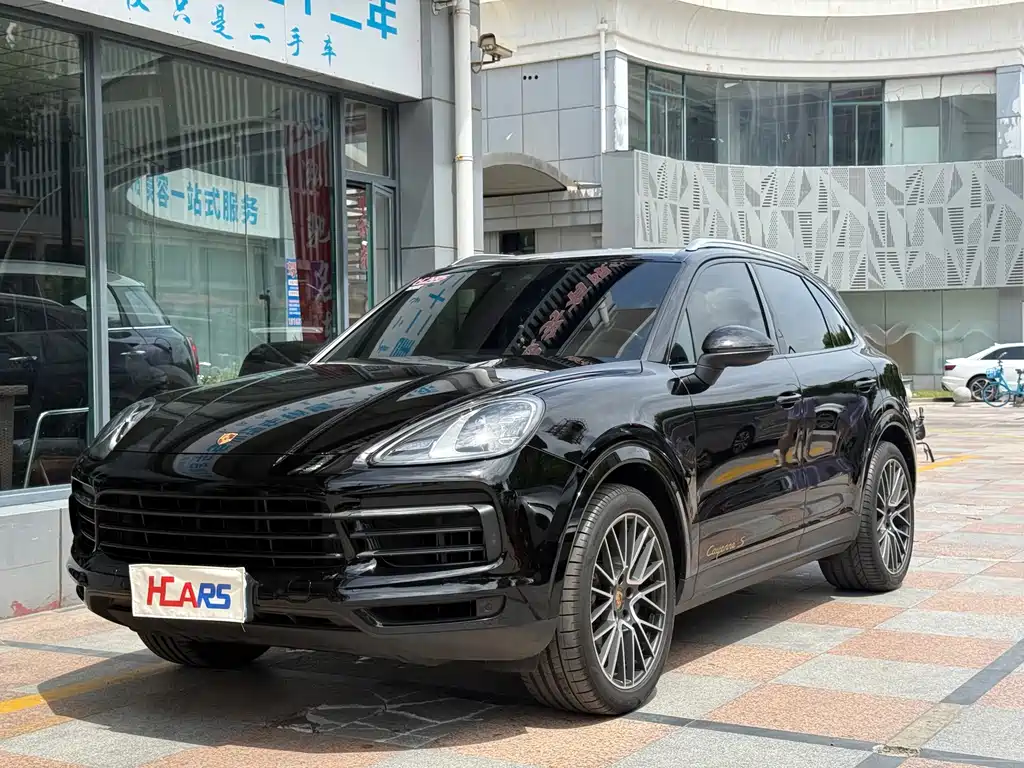Porsche Cayenne 2018 — фото 1