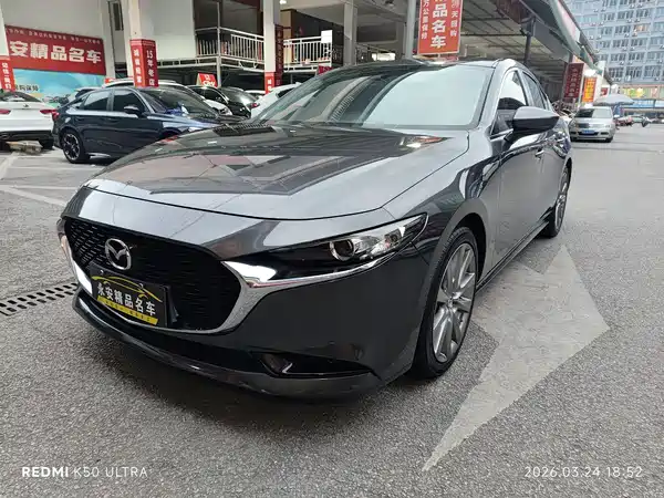 Mazda 3 Axela 2022