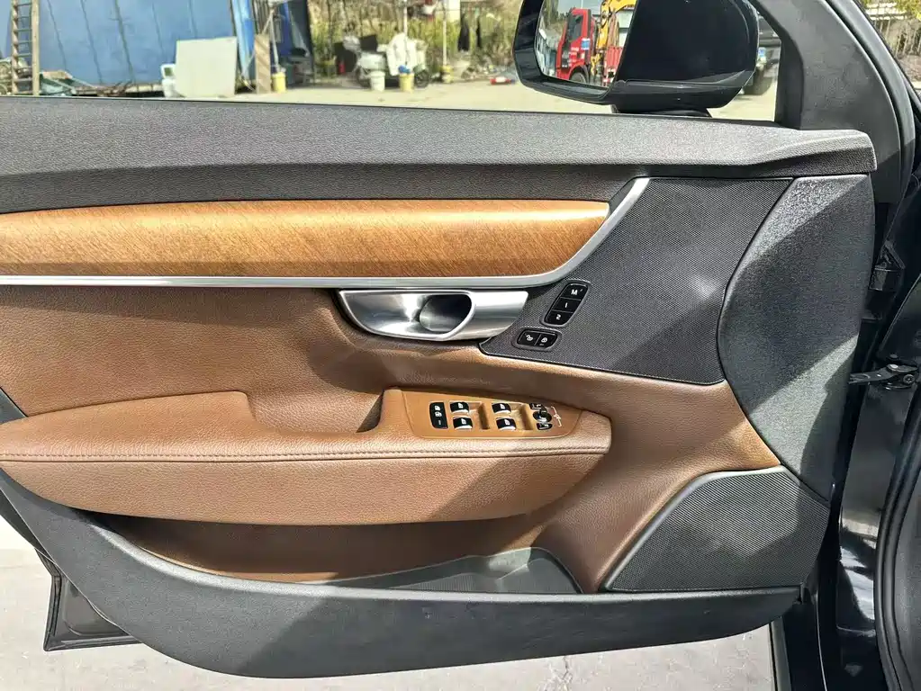 Volvo S90 2019 — фото 11