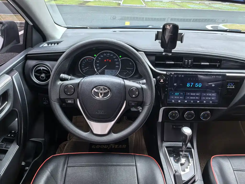 Toyota Corolla 2019 — фото 12