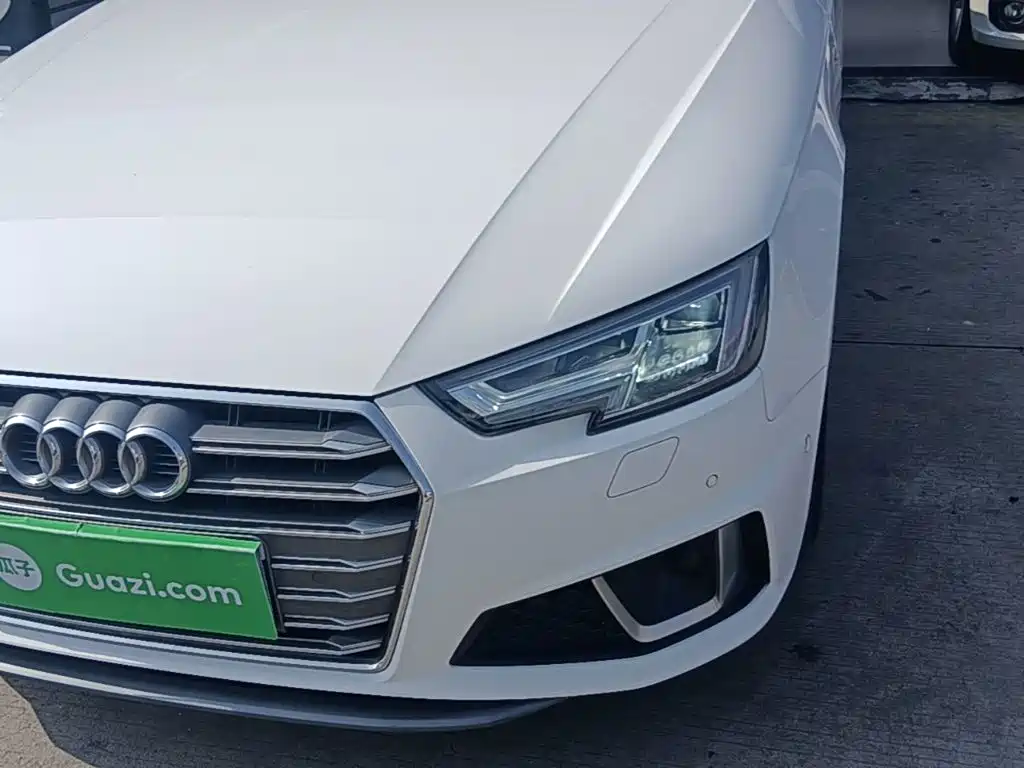 Audi A4L 2019 — фото 17