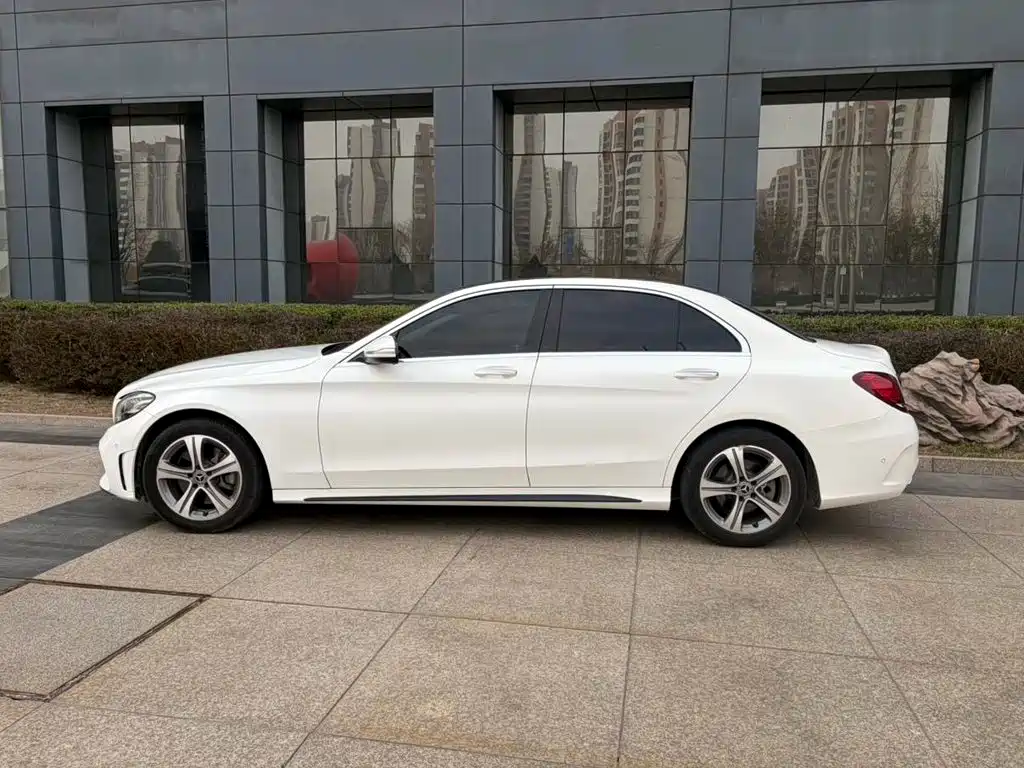 Mercedes-Benz C-Class 2019