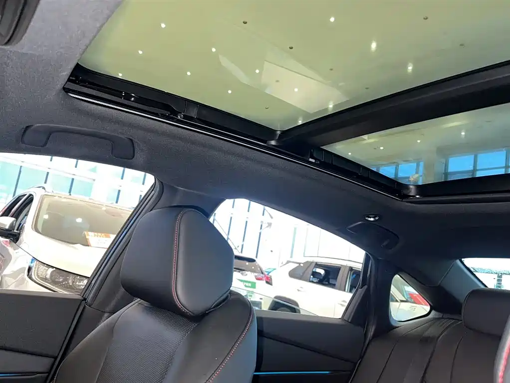 Honda Accord 2023 — фото 15