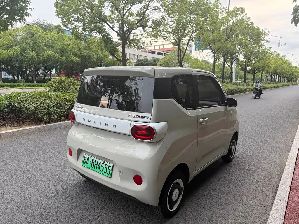 Wuling Hongguang MINIEV 2025