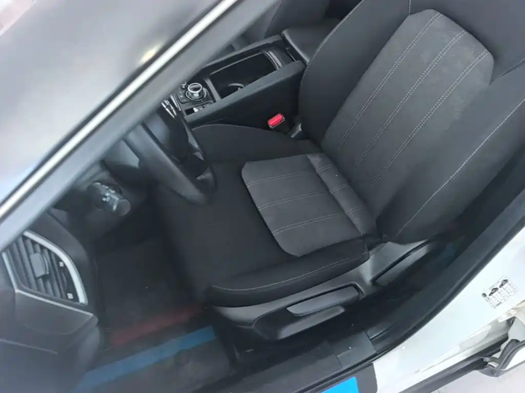 Mazda CX-4 2017 — фото 15