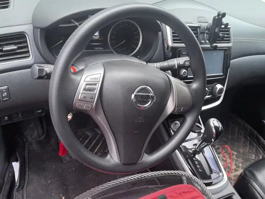 Nissan Tiida 2019 — фото 15