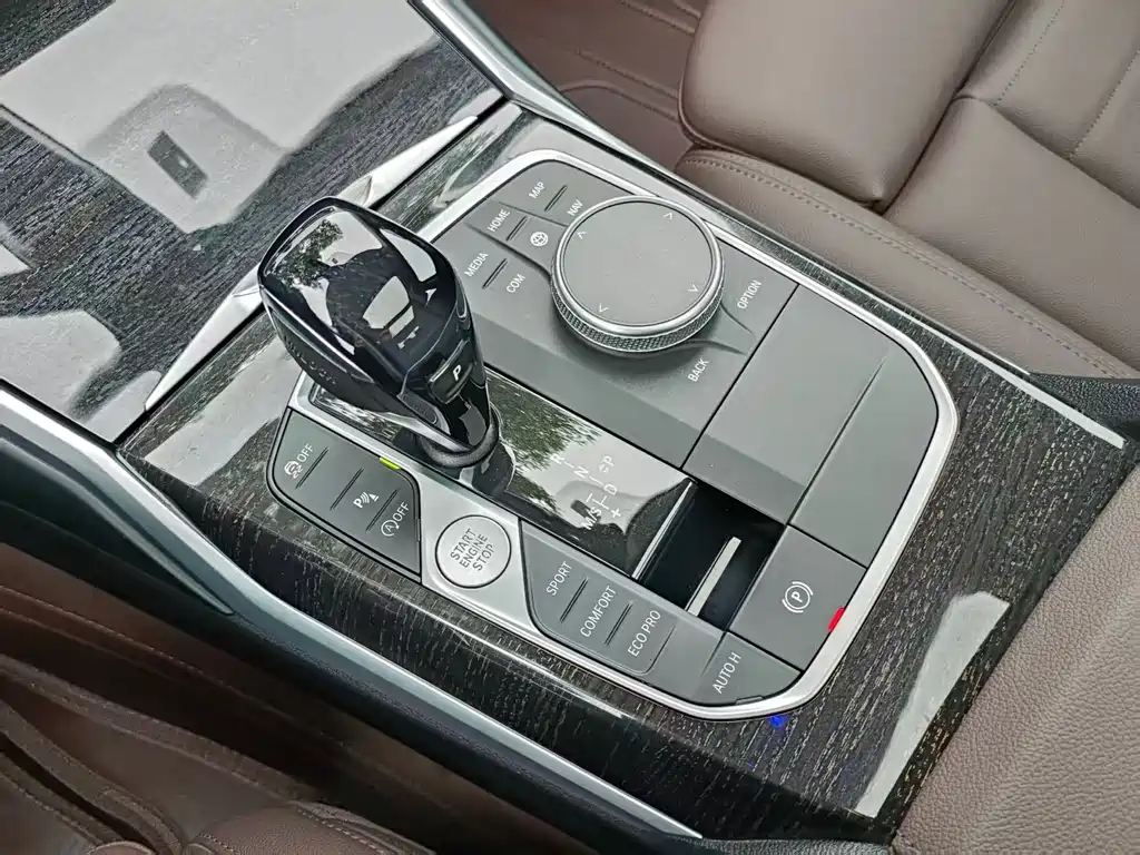 BMW 3 Series 2021 — фото 10