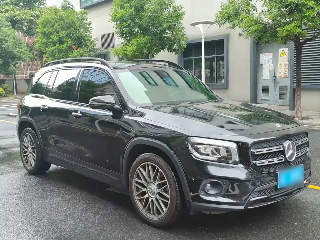 Mercedes-Benz GLB 2021