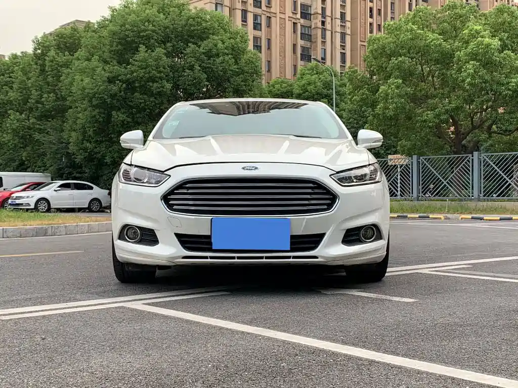 Ford Mondeo 2013 — фото 2