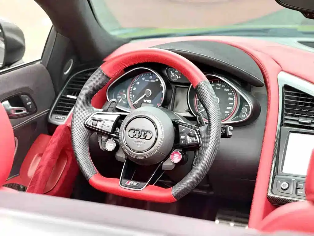 Audi R8 2013 — фото 9