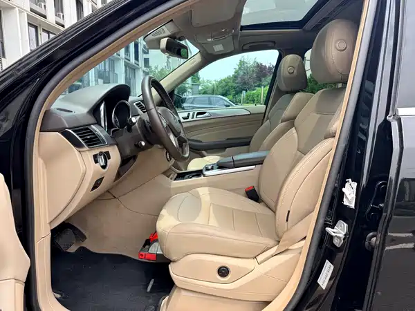 Mercedes-Benz M-Class 2012