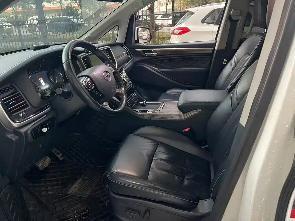 GAC Motor Trumpchi M8 2019 — фото 8