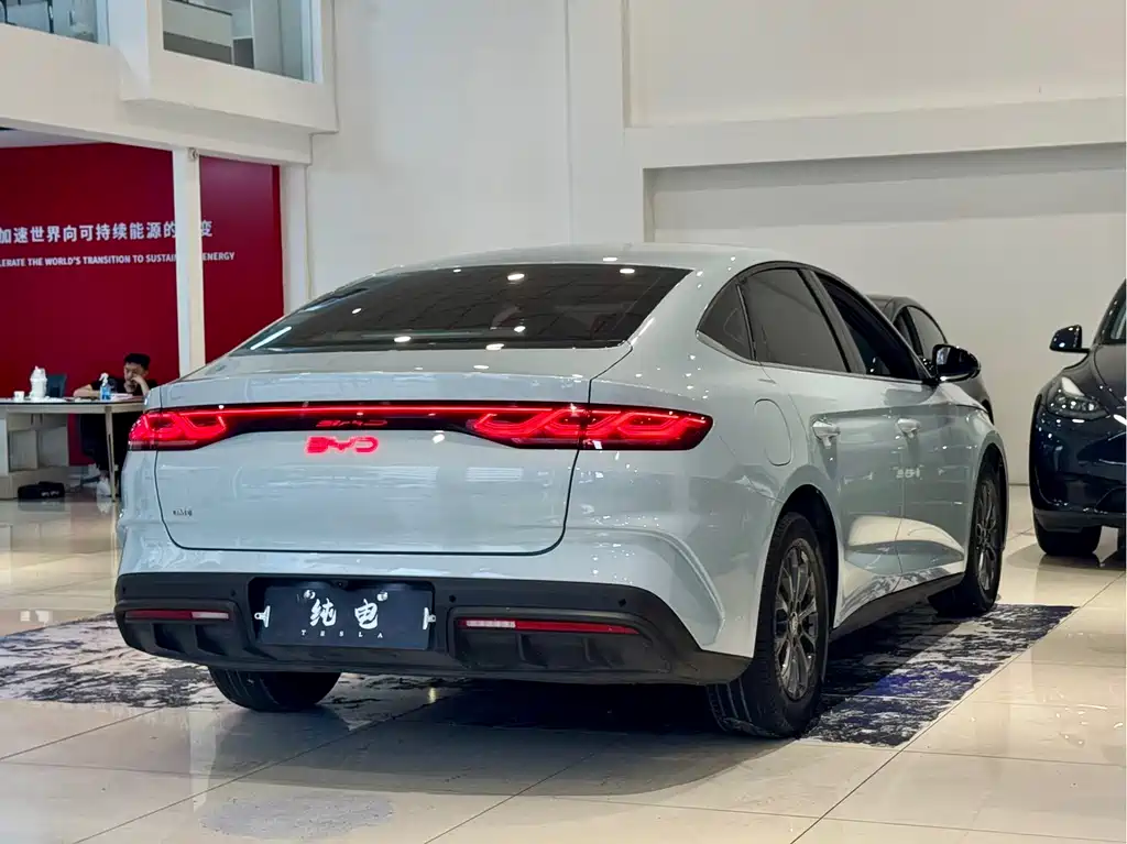BYD Qin L 2025 — фото 15