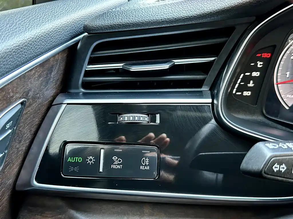 Audi Q7 2023 — фото 21