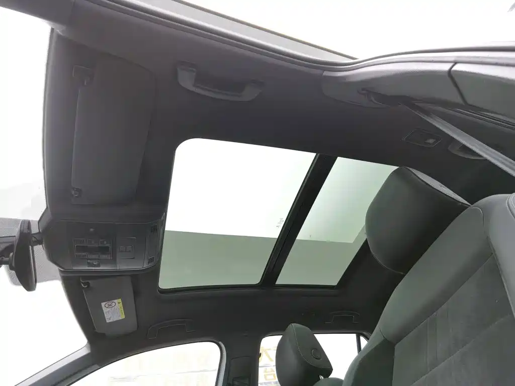 Volkswagen T-Roc 2021 — фото 14