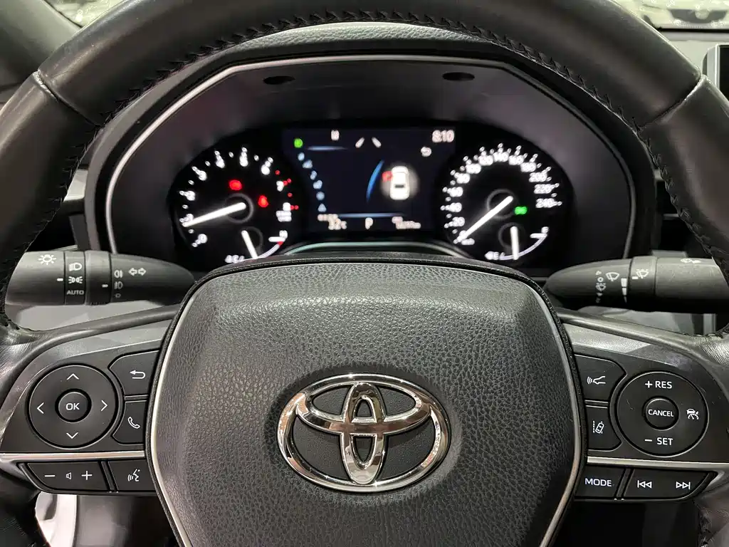 Toyota Avalon 2023 — фото 12