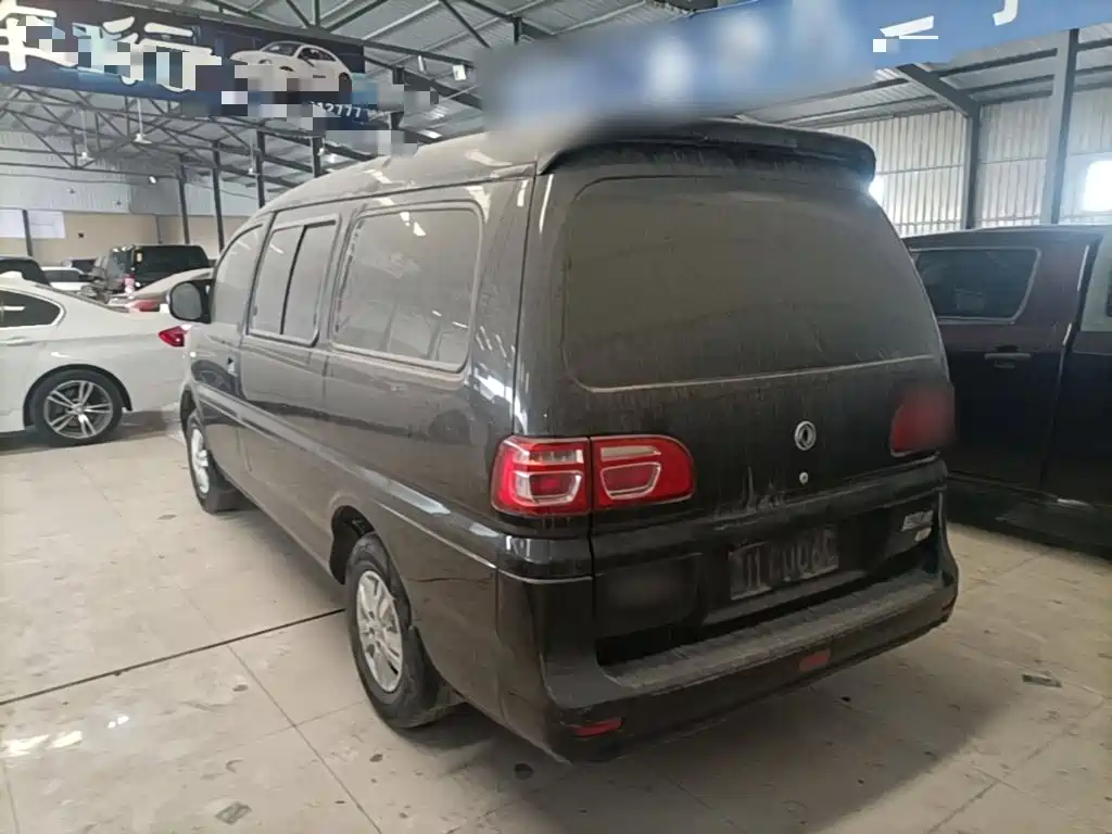 Dongfeng Lingzhi 2017