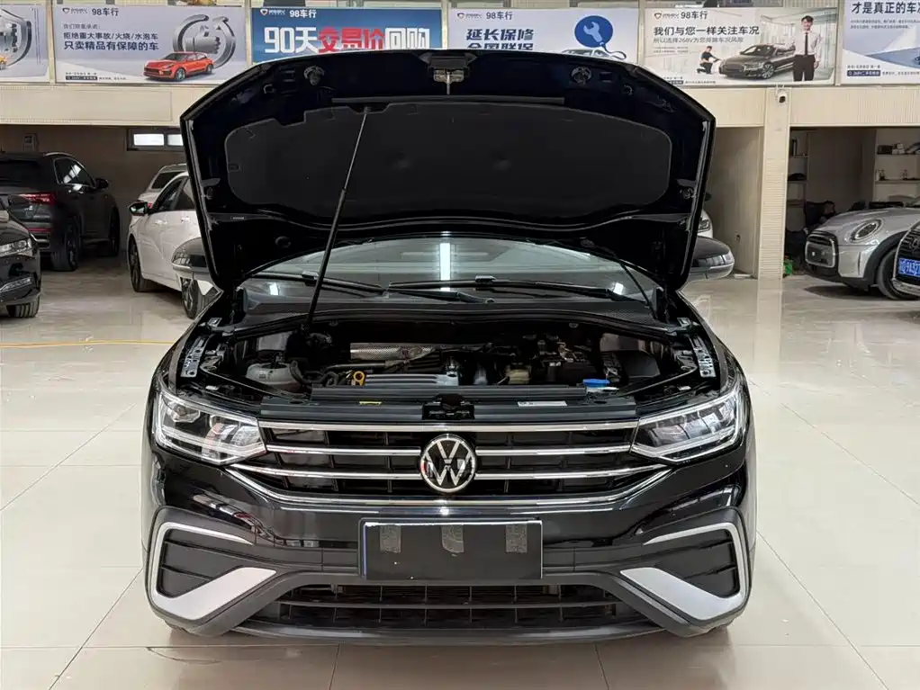 Volkswagen Tiguan L 2023 — фото 7