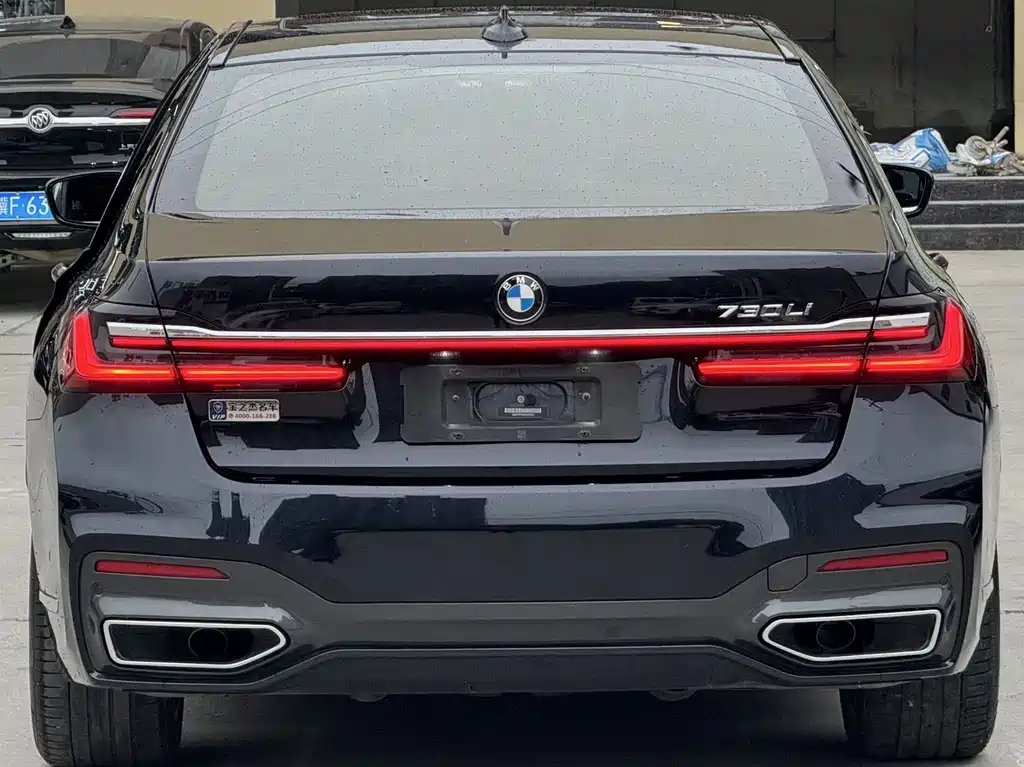 BMW 7 Series 2021 — фото 17