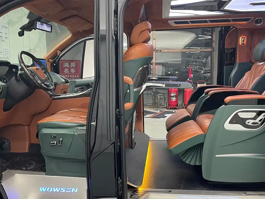 Ford Tourneo 2023 — фото 12