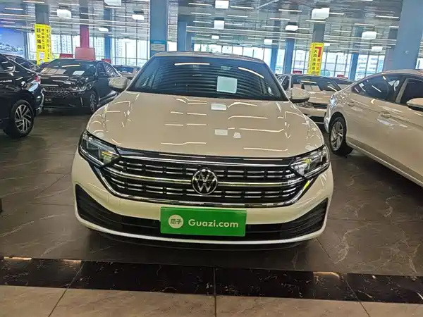 Volkswagen Sagitar 2025