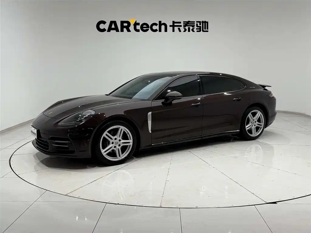 Porsche Panamera 2018 — фото 1