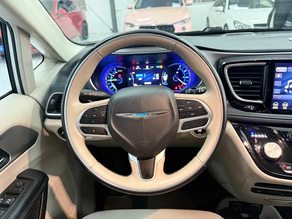 Chrysler Grand Voyager PHEV 2020 — фото 14