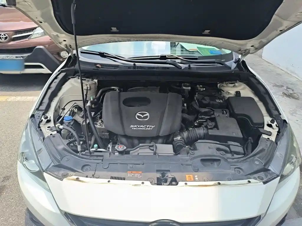 Mazda 3 Axela 2016 — фото 16