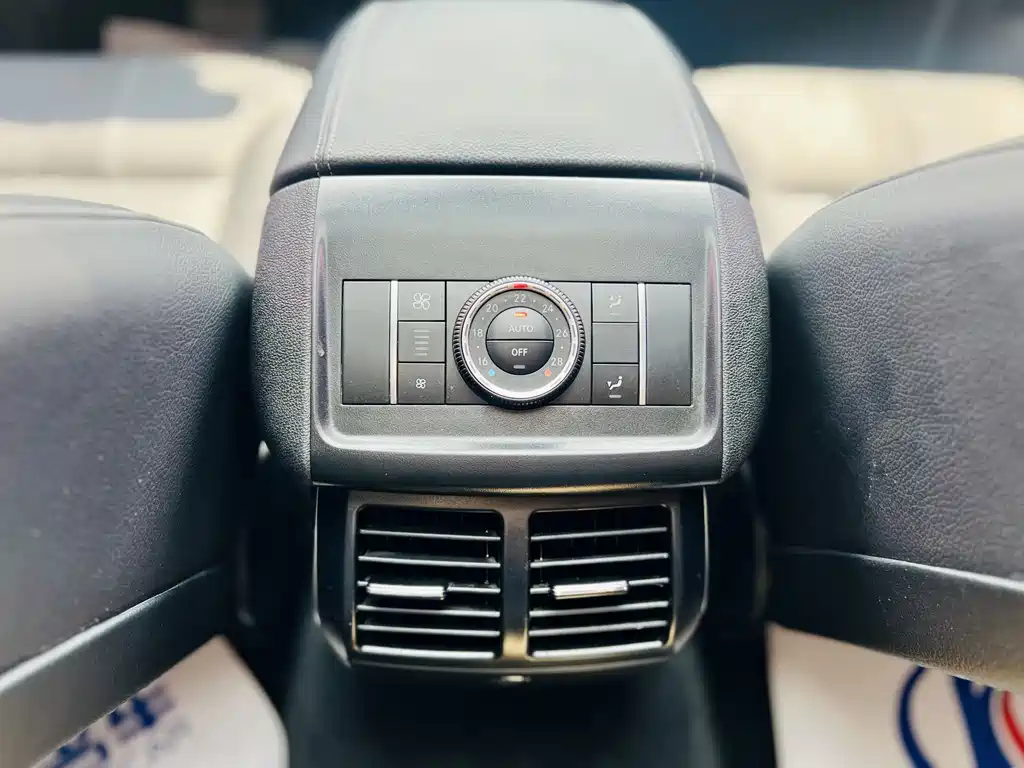 Mercedes-Benz R-Class 2018 — фото 10