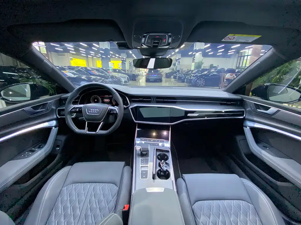 Audi A7L 2025 — фото 11