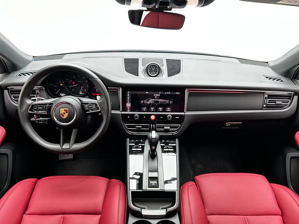 Porsche Macan 2023 — фото 19