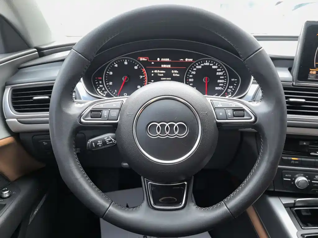 Audi A7 2014 — фото 11
