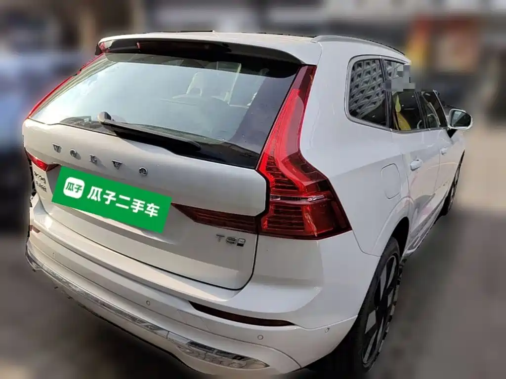 Volvo XC60 Plug-In Hybrid 2024 — фото 12